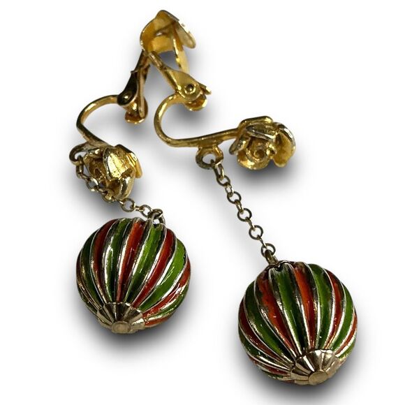 Vintage Gold Tone Rose with Green & Red Drop Dangle Clip On Earrings - Picture 8 of 11